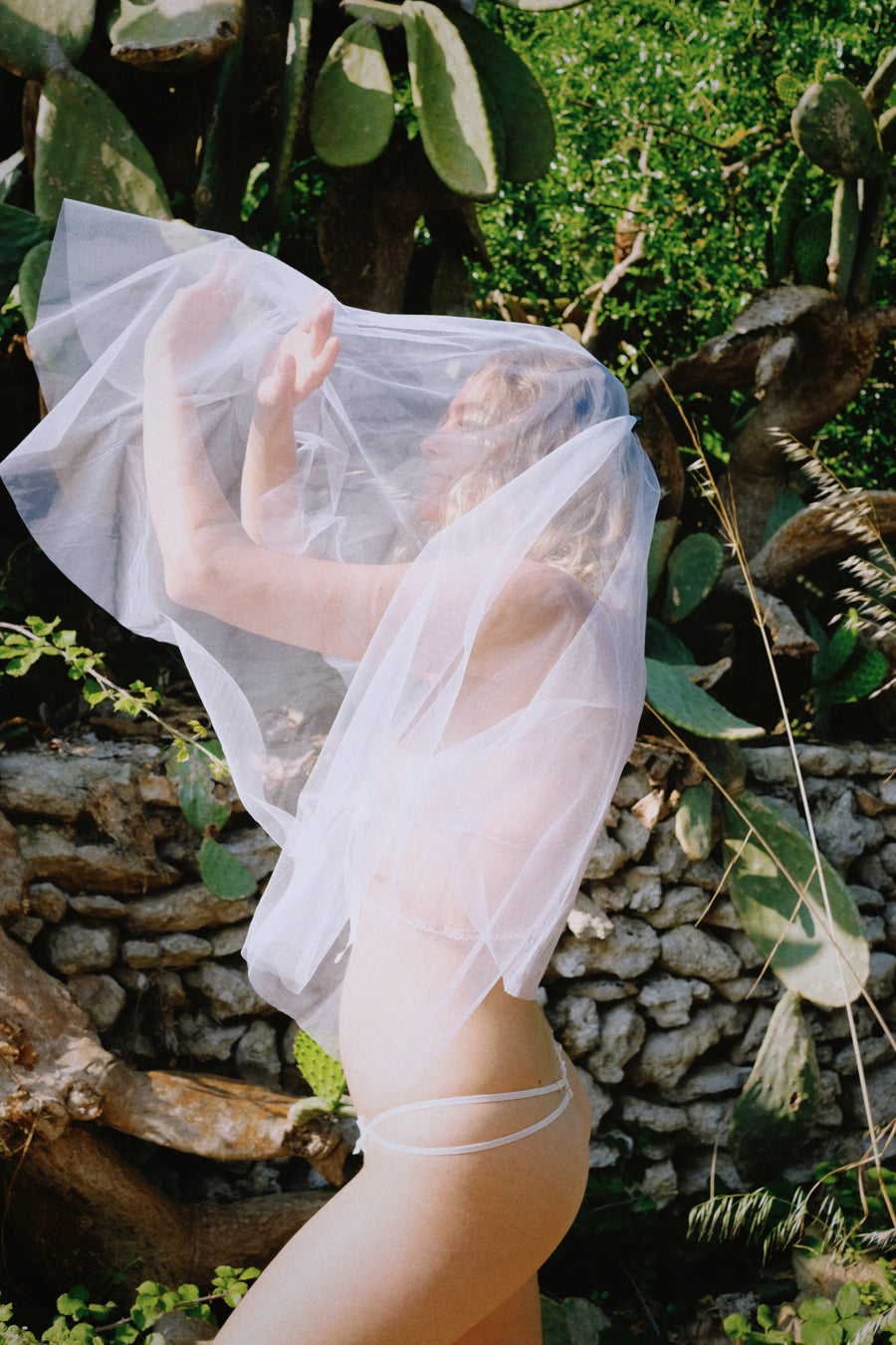 Emmi Frill Bralette White