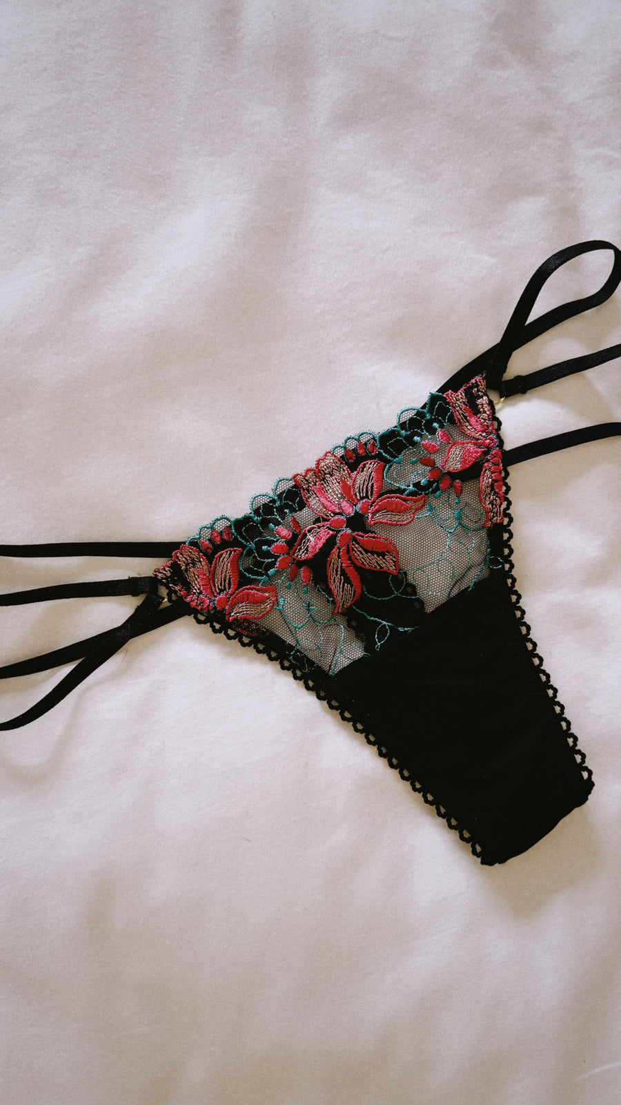 Molly String Knicker