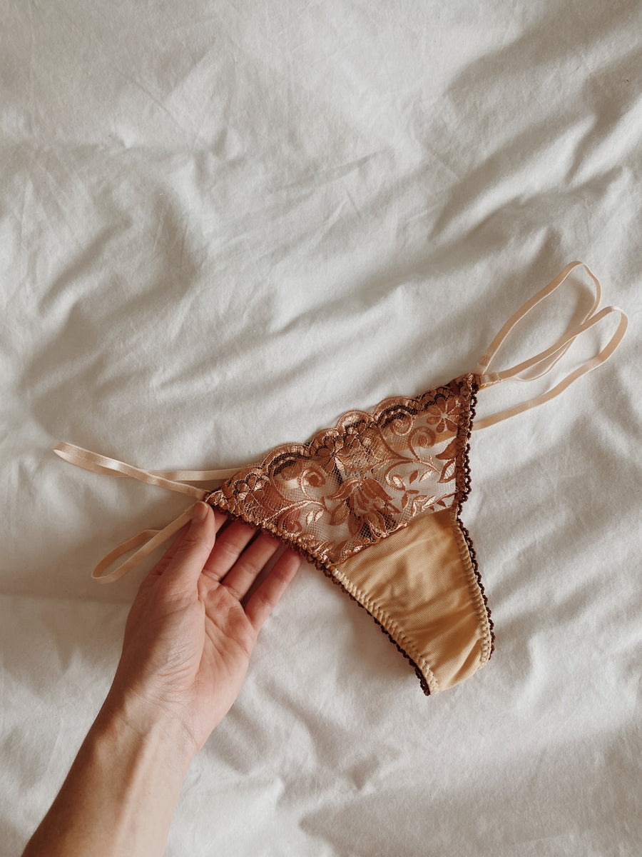 Amica String Knicker